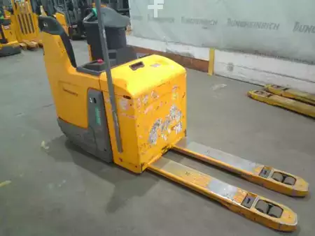 Fahrerstandstapler 2020  Jungheinrich ERE 225 FP 115-54 (3)