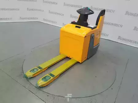 Fahrerstandstapler 2020  Jungheinrich ERE 225 FP 115-54 (2)
