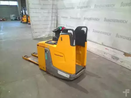 Fahrerstandstapler 2020  Jungheinrich ERE 225 FP 115-54 (3)