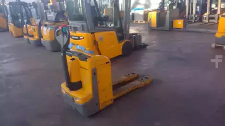 Electric Pallet Trucks 2021  Jungheinrich EJE 118 (4)