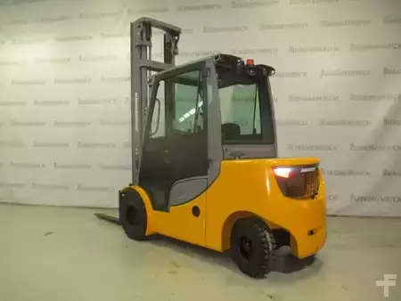 Diesel heftrucks 2017  Jungheinrich DFG 435s (2)