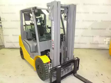 Empilhador a gás 2018  Jungheinrich TFG 425s SP G+E 120-440 DZ (1)