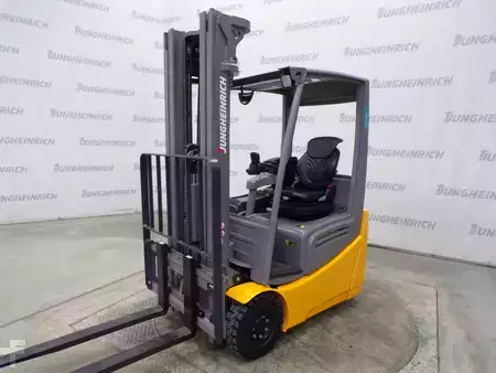 Elektromos 3 kerekű 2019  Jungheinrich EFG 213 (1)