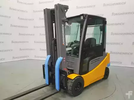 Chariots électriques à 4 roues 2019  Jungheinrich EFG 320 SP GE 115-464 DZ (1)