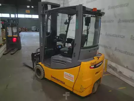 Elektryczne 3-kołowe 2019  Jungheinrich EFG 220 (5)