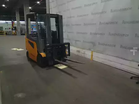 Carrelli elettrici 4 ruote 2019  Jungheinrich EFG 425k (4)