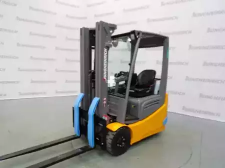 Elektryczne 4-kołowe 2019  Jungheinrich EFG 215 SP GE 115-440 DZ (1)