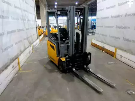 Elektryczne 4-kołowe 2019  Jungheinrich EFG 215 MP GE 115-440 DZ (4)