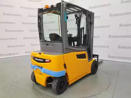 4-wiel elektrische heftrucks 2019  Jungheinrich EFG 320 (2)
