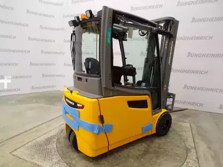 Eléctrico - 3 rodas 2019  Jungheinrich EFG 218 (2)