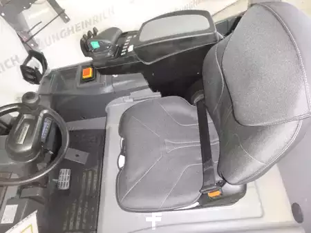 Elektro čtyřkolový VZV 2019  Jungheinrich EFG S30 (3)