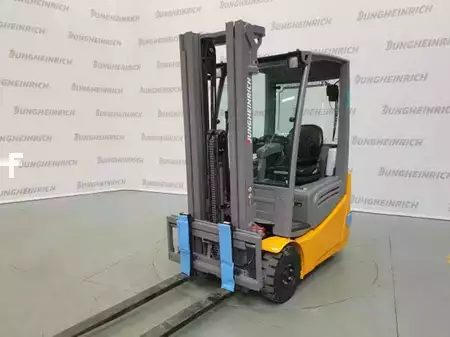 Elektryczne 4-kołowe 2019  Jungheinrich EFG 215 SP GE 115-464 DZ (1)
