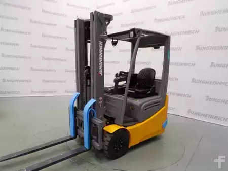 Elektryczne 4-kołowe 2019  Jungheinrich EFG 215 SP GE 115-464 DZ (1)