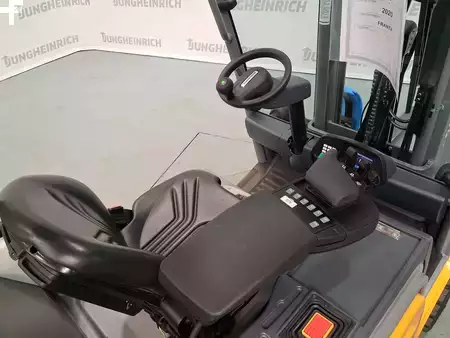 Elektryczne 3-kołowe 2020  Jungheinrich EFG 218k (3)