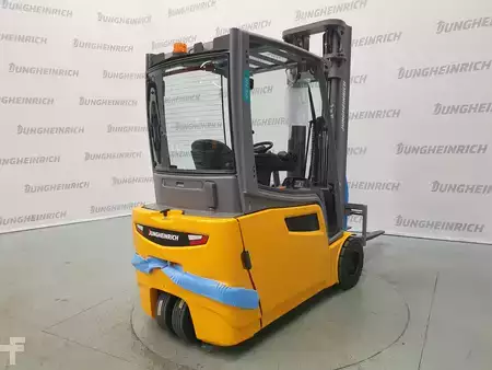 Elektryczne 3-kołowe 2020  Jungheinrich EFG 220 (2)