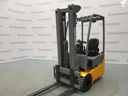 Eléctrico - 3 rodas 2020  Jungheinrich EFG 110 SP GE 120-500 DZ (1)