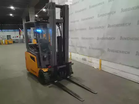 Elektryczne 3-kołowe 2020  Jungheinrich EFG 220 (4)