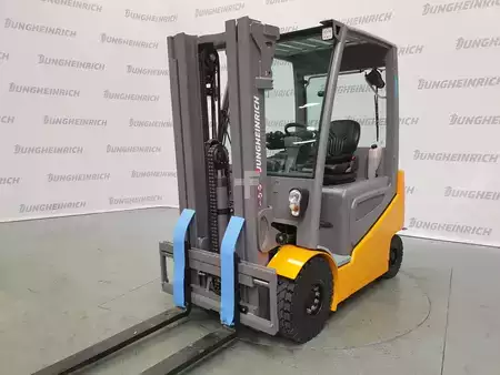 Eléctrico - 4 rodas 2020  Jungheinrich EFG 425k (1)
