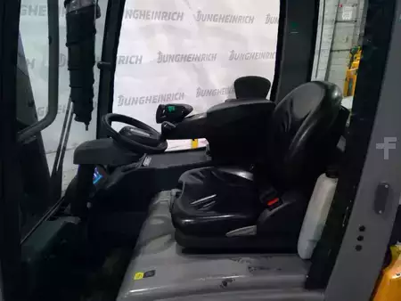 Elektromos 3 kerekű 2020  Jungheinrich EFG 213 (3)