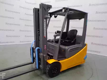 Electric - 3 wheels 2021  Jungheinrich EFG 216 (1)