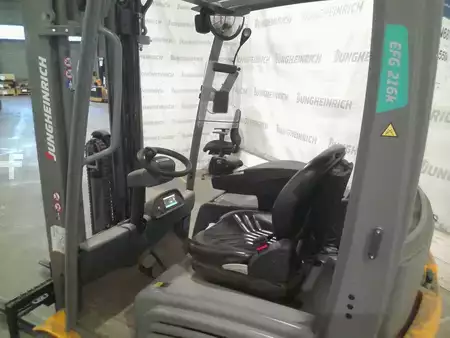 3-wiel elektrische heftrucks 2023  Jungheinrich EFG 216k (6)