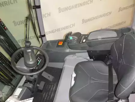 Carrelli elettrici 4 ruote 2023  Jungheinrich EFG 425k (3)