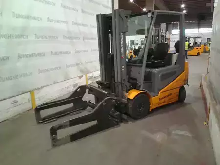 Carrelli elettrici 4 ruote 2023  Jungheinrich EFG 425k (4)