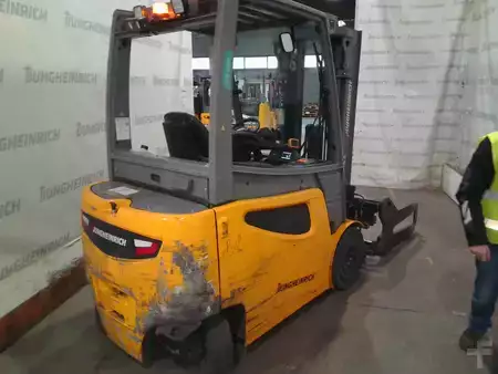 Carrelli elettrici 4 ruote 2023  Jungheinrich EFG 425k (5)