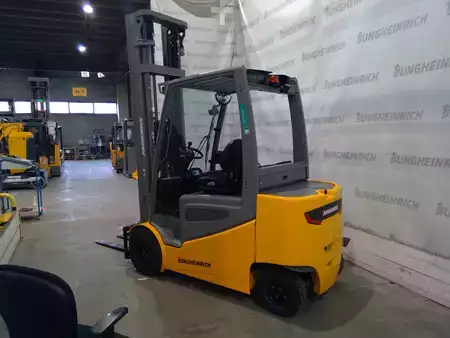 Electric - 4 wheels 2023  Jungheinrich EFG 425 (2)