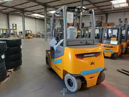 Elektro čtyřkolový VZV 2024  Jungheinrich EFG 535k SP E GE-470 DZ (1)