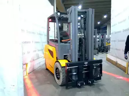 Elektro čtyřkolový VZV 2024  Jungheinrich EFG 535k SP E GE-470 DZ (4)