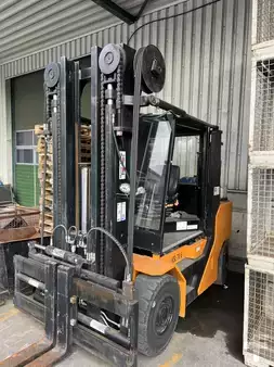 LPG Forklifts 2006  RMF KSL70G (1)