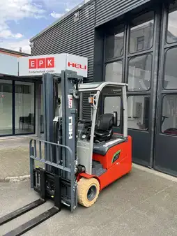 Sähkö - 3 pyör 2026  Heli CPD20SQ-A2LIG3-M (1)