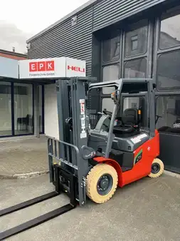 Elektro čtyřkolový VZV 2026  Heli CPD25-A3LIH4-M (1)