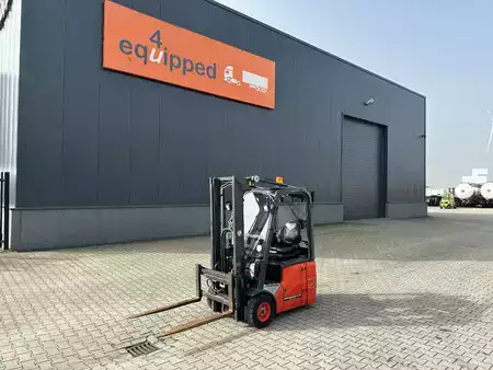 Chariots électriques à 4 roues 2014  Linde E12-01 / SIDE SHIFT / DUPLEX (1)