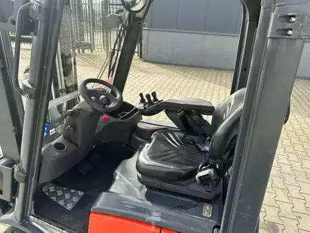Chariots électriques à 4 roues 2014  Linde E12-01 / SIDE SHIFT / DUPLEX (12)
