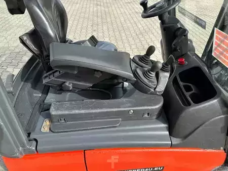 Chariots électriques à 4 roues 2014  Linde E12-01 / SIDE SHIFT / DUPLEX (13)