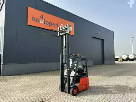 Chariots électriques à 4 roues 2014  Linde E12-01 / SIDE SHIFT / DUPLEX (2)