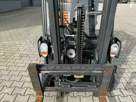 Chariots électriques à 4 roues 2014  Linde E12-01 / SIDE SHIFT / DUPLEX (11)
