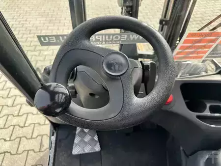 Chariots électriques à 4 roues 2014  Linde E12-01 / SIDE SHIFT / DUPLEX (14)