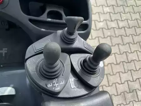 Chariots électriques à 4 roues 2014  Linde E12-01 / SIDE SHIFT / DUPLEX (18)