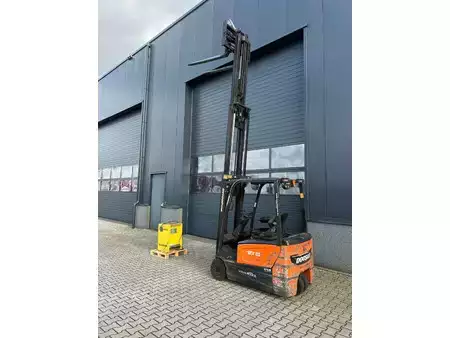 Elektrisk- 3 hjul 2015  Doosan B18-T7 triplexmast, ss electrisch (5)