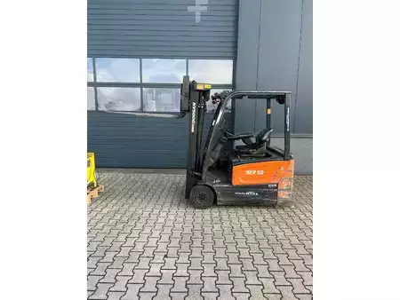Elektrisk- 3 hjul 2015  Doosan B18-T7 triplexmast, ss electrisch (6)