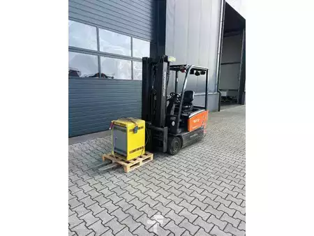 Eléctrico - 3 rodas 2015  Doosan B18 T7 triplexmast, ss electrisch, BATTERY NOT CHARGING (25)