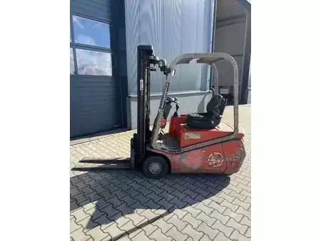 Sähkö - 3 pyör 2004  Cesab CBE 15T CESAB CBE 15T electric / triplex / sideshift (2)