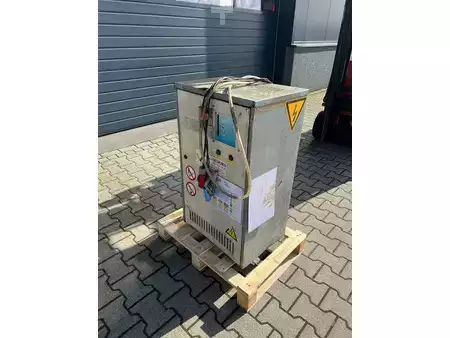 Sähkö - 3 pyör 2004  Cesab CBE 15T CESAB CBE 15T electric / triplex / sideshift (23)