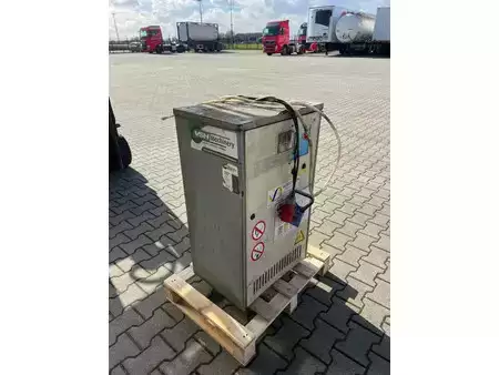 Sähkö - 3 pyör 2004  Cesab CBE 15T CESAB CBE 15T electric / triplex / sideshift (25)