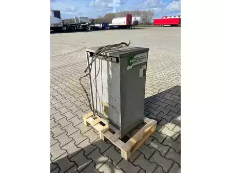 Sähkö - 3 pyör 2004  Cesab CBE 15T CESAB CBE 15T electric / triplex / sideshift (26)