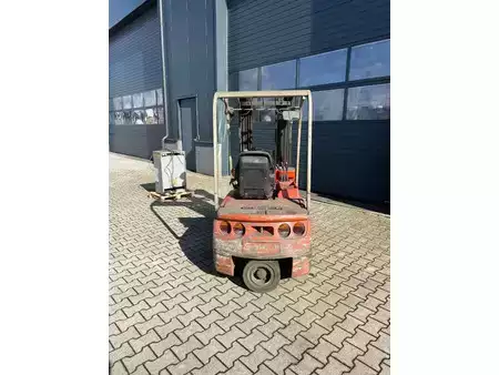 Sähkö - 3 pyör 2004  Cesab CBE 15T CESAB CBE 15T electric / triplex / sideshift (4)