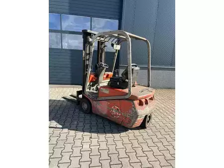 Sähkö - 3 pyör 2004  Cesab CBE 15T CESAB CBE 15T electric / triplex / sideshift (5)